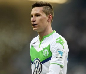 关于转会期社区盾传出新动向，里昂强势反弹，管理层表态：更衣室稳定，球队文化再被提及的信息-APP下载